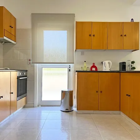 Albert's Center 101k Apartment *