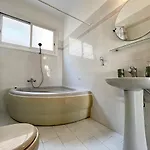 Albert's Center 101k Apartment *