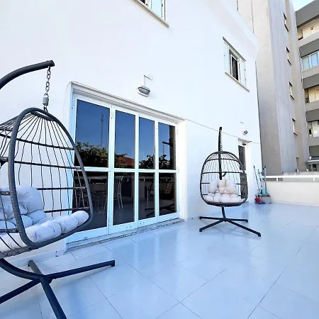 Albert's Center 101k Λάρνακα